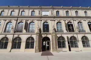 façade-musee-beaux-arts